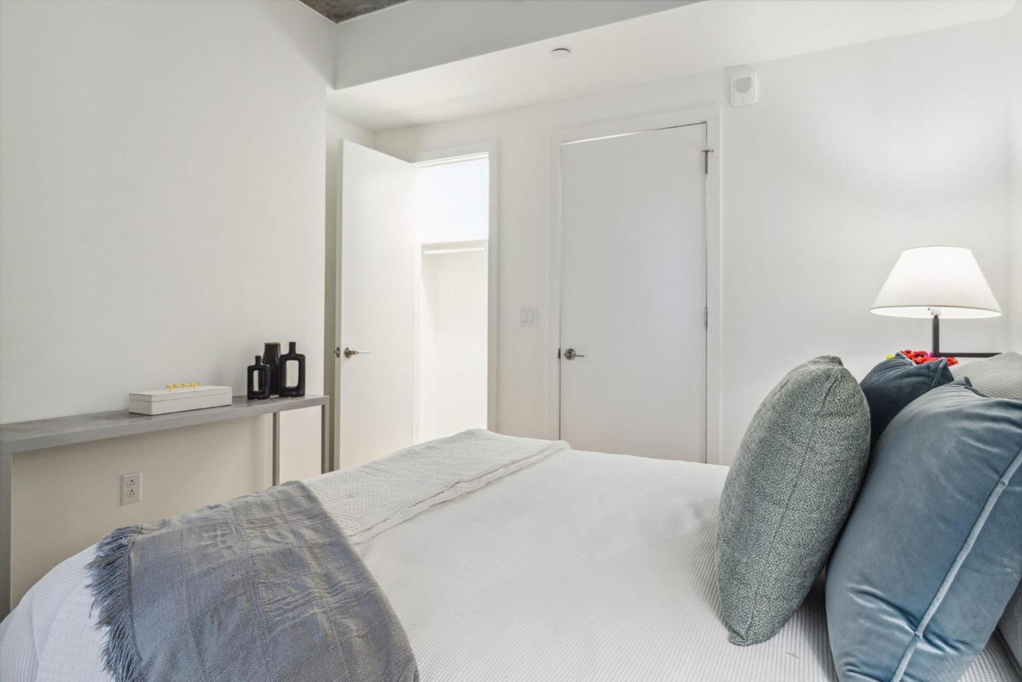 Contemporary City Living Apartments In Nashville Extérieur photo